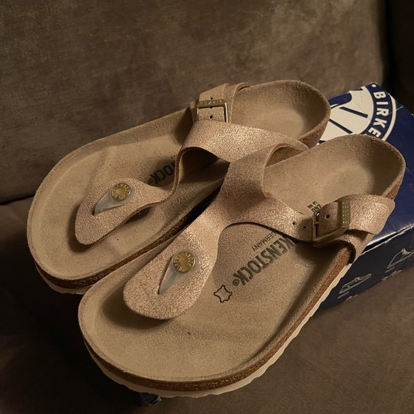 NWT Birkenstock Gizeh Washed Metallic Rose Gold - Picture 2 of 6